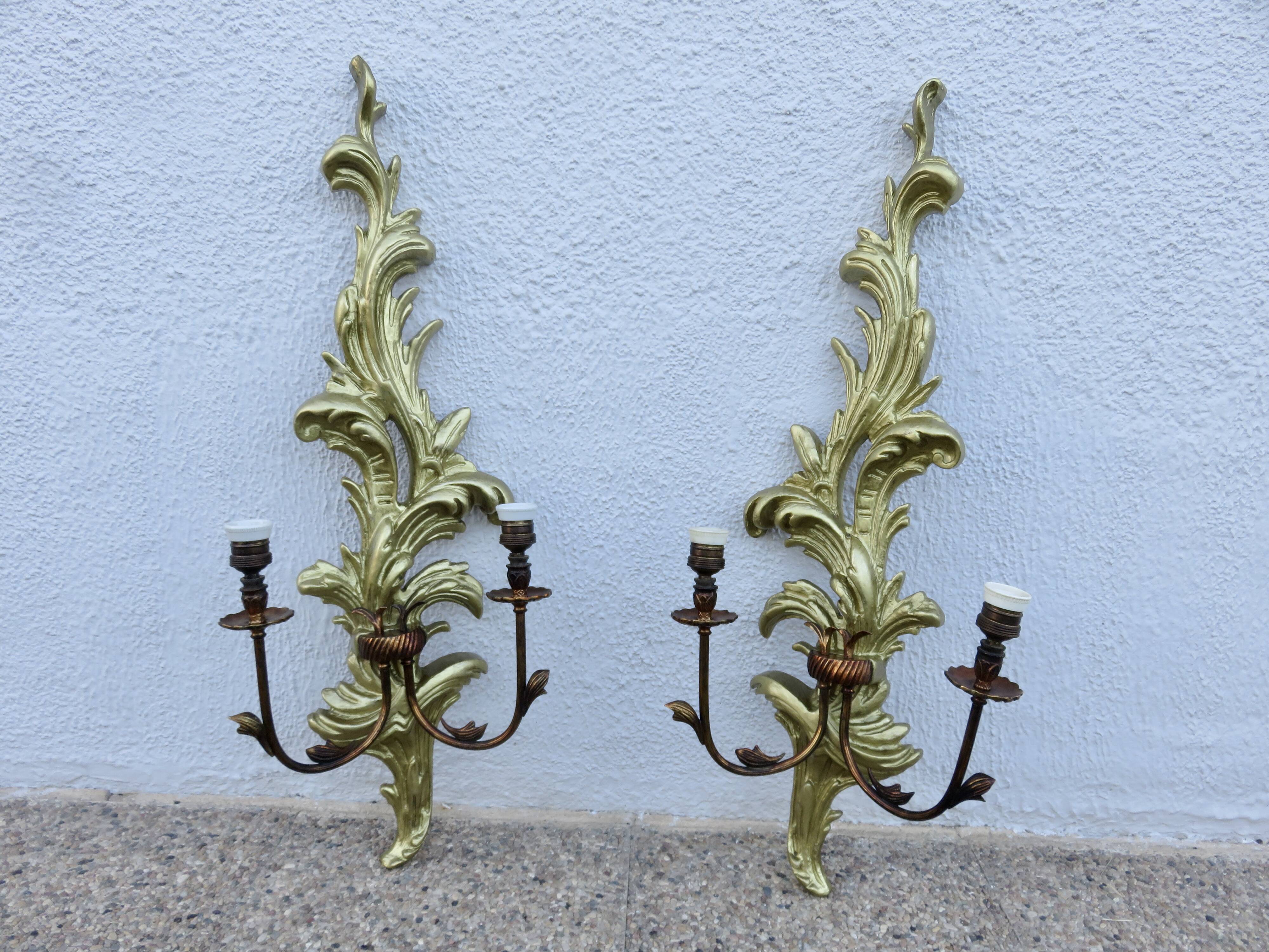 Pair of 86cm castle sconces in gilded wood from the 1940s