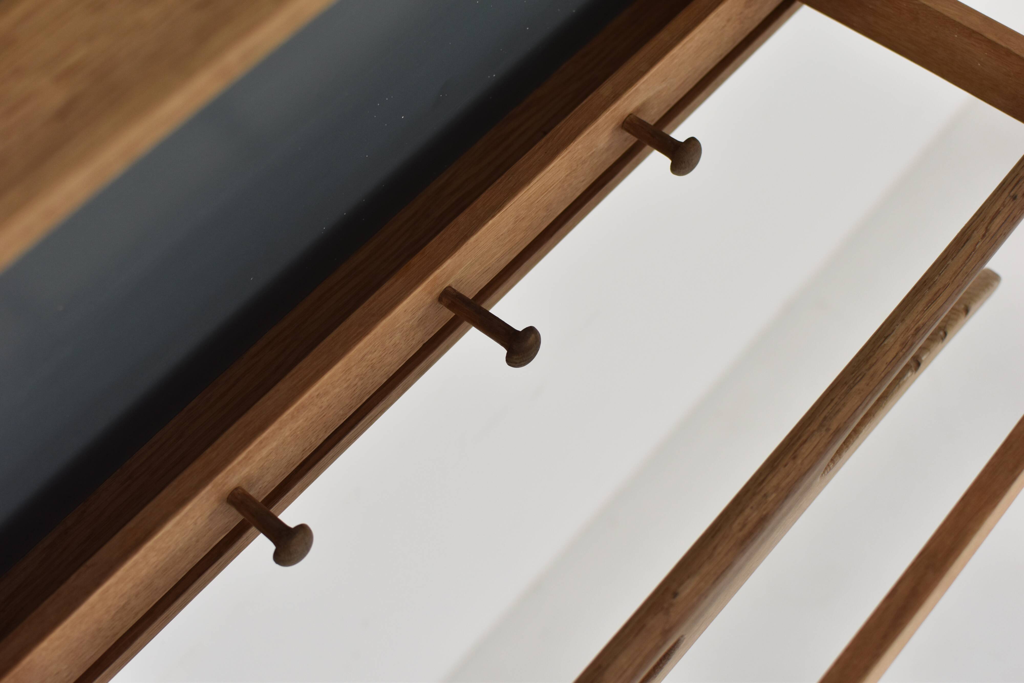 Valet mural d'Adam Hoff & Poul Østergaard pour Virum Møbelsnedkeri, Danemark 1963.