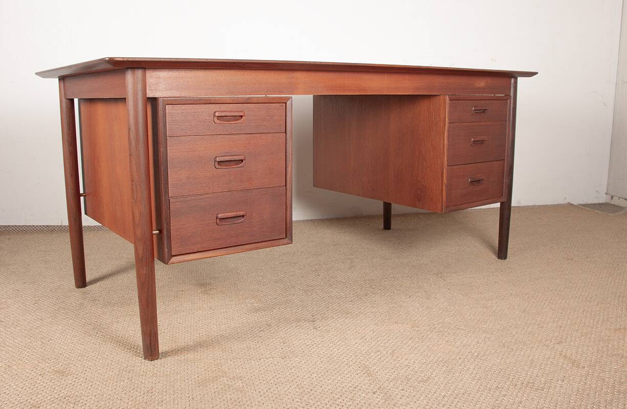 Bureau de Direction Danois en teck par Gunnar Nielsen Tibergaard 1960.