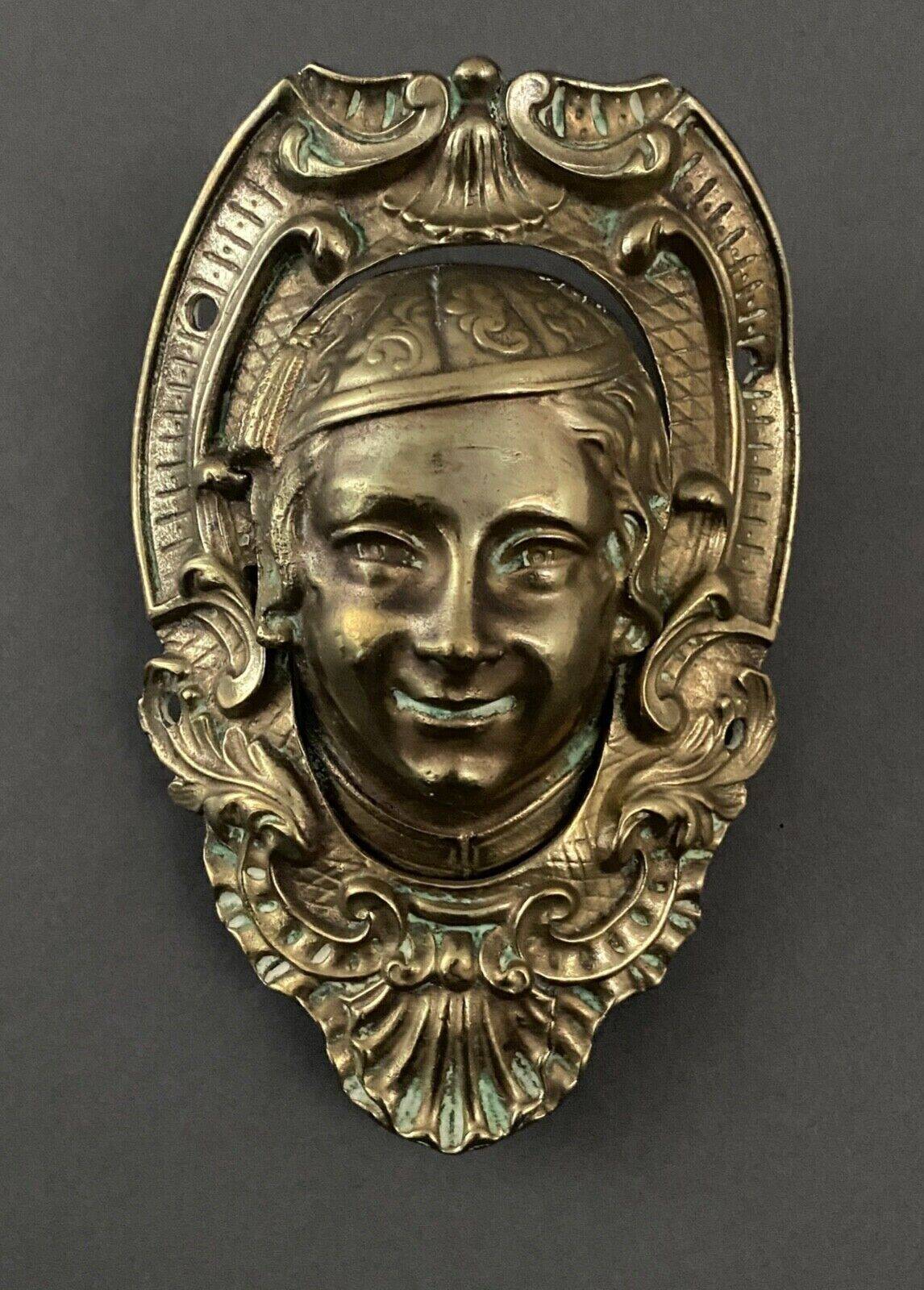 Ornementation de billard en bronze doré visage décor Louis XIV