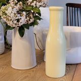 Bouteille en céramique jaune