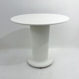 Table d’appoint allemande du début du milieu du siècle