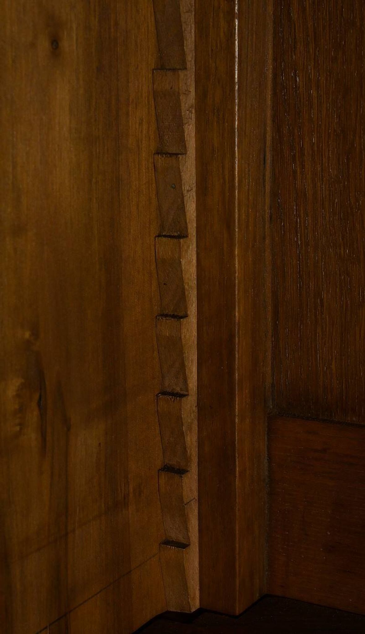 Walnut Display Cabinet, Louis XV Style – Late 19th Century
