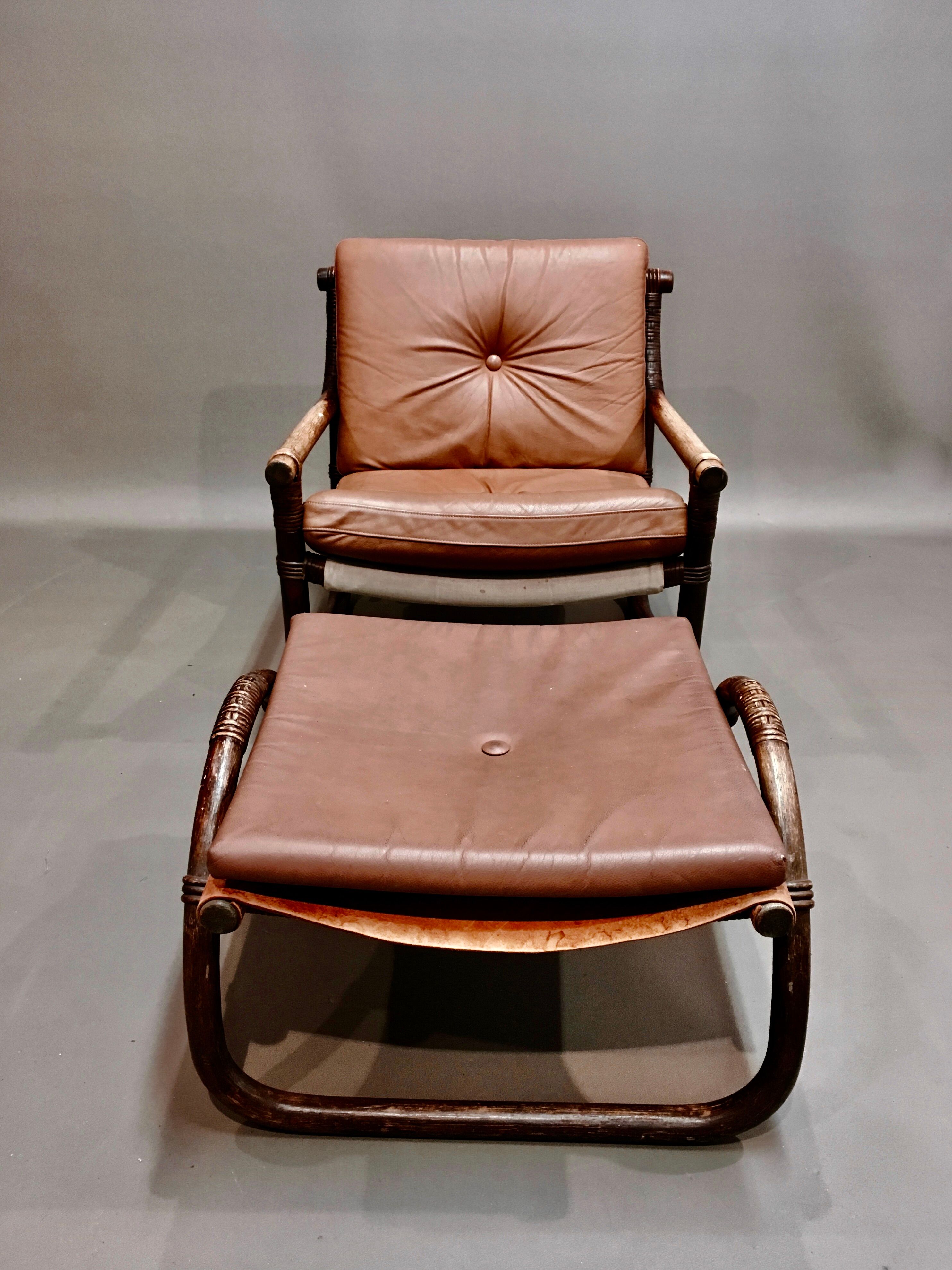 Fauteuil et son ottoman rotin et cuir 1950