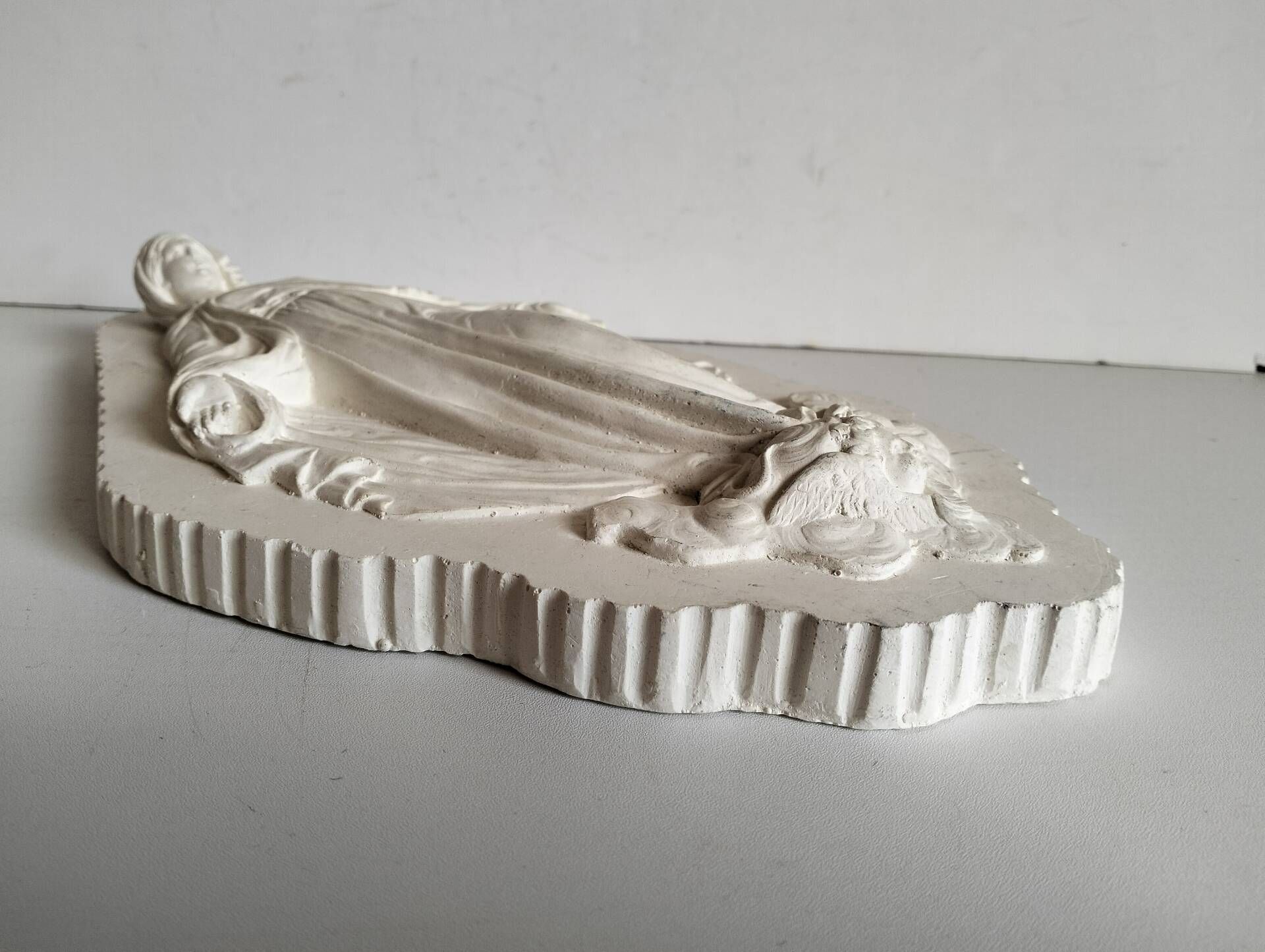 Bas relief Vierge