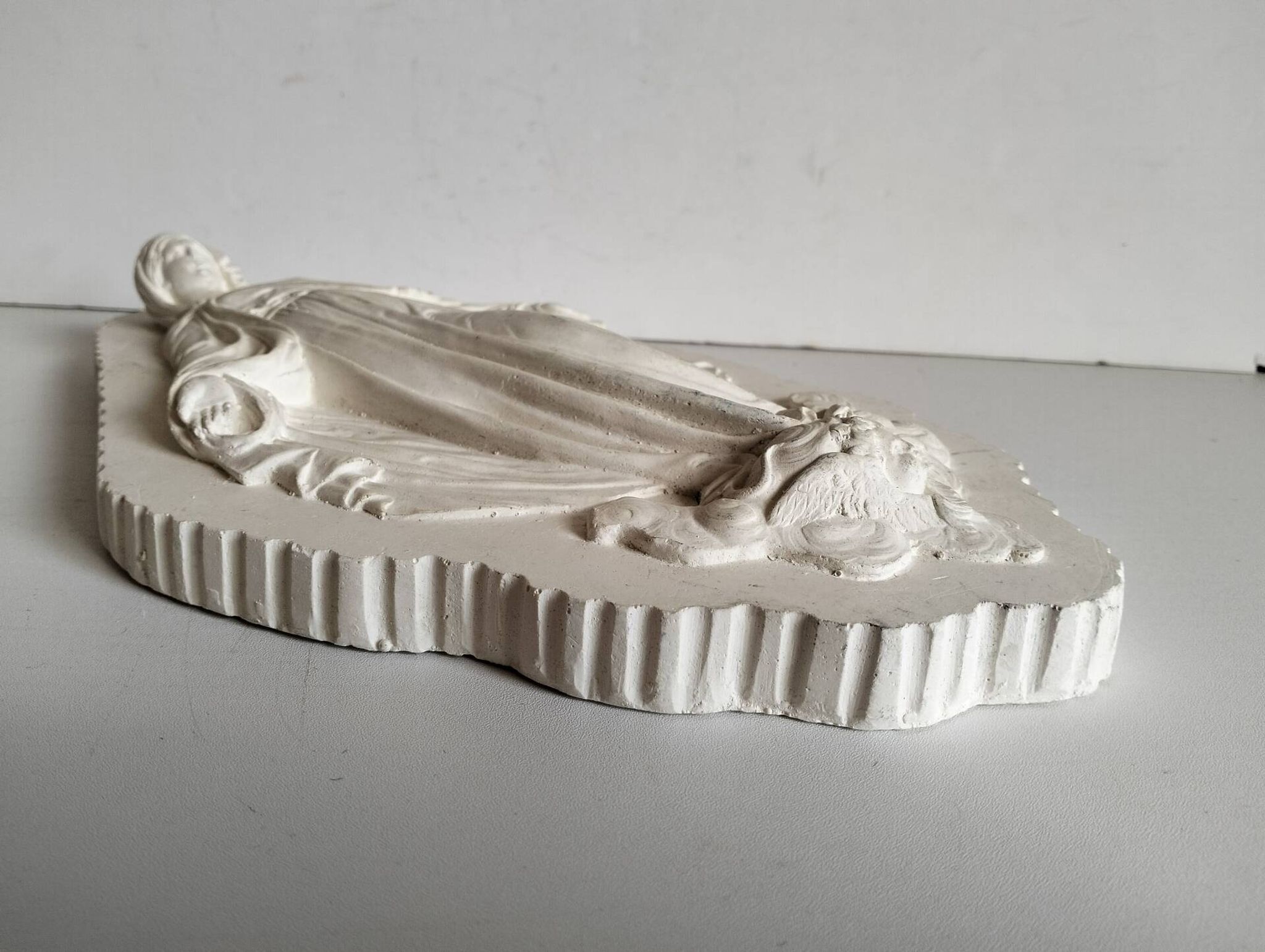 Bas relief Virgin
