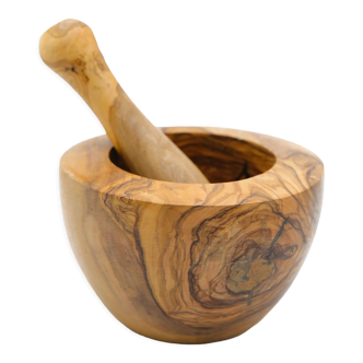 Provençal mortar and its artisanal pestle made of olive wood