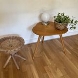 Tabouret en osier pieds croisés