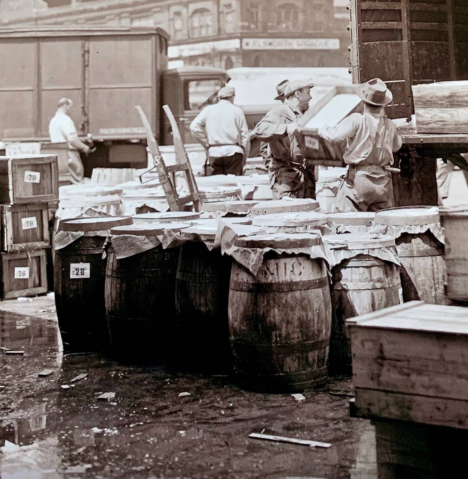 Fulton Fish Market 1943 – The beating heart of old New York