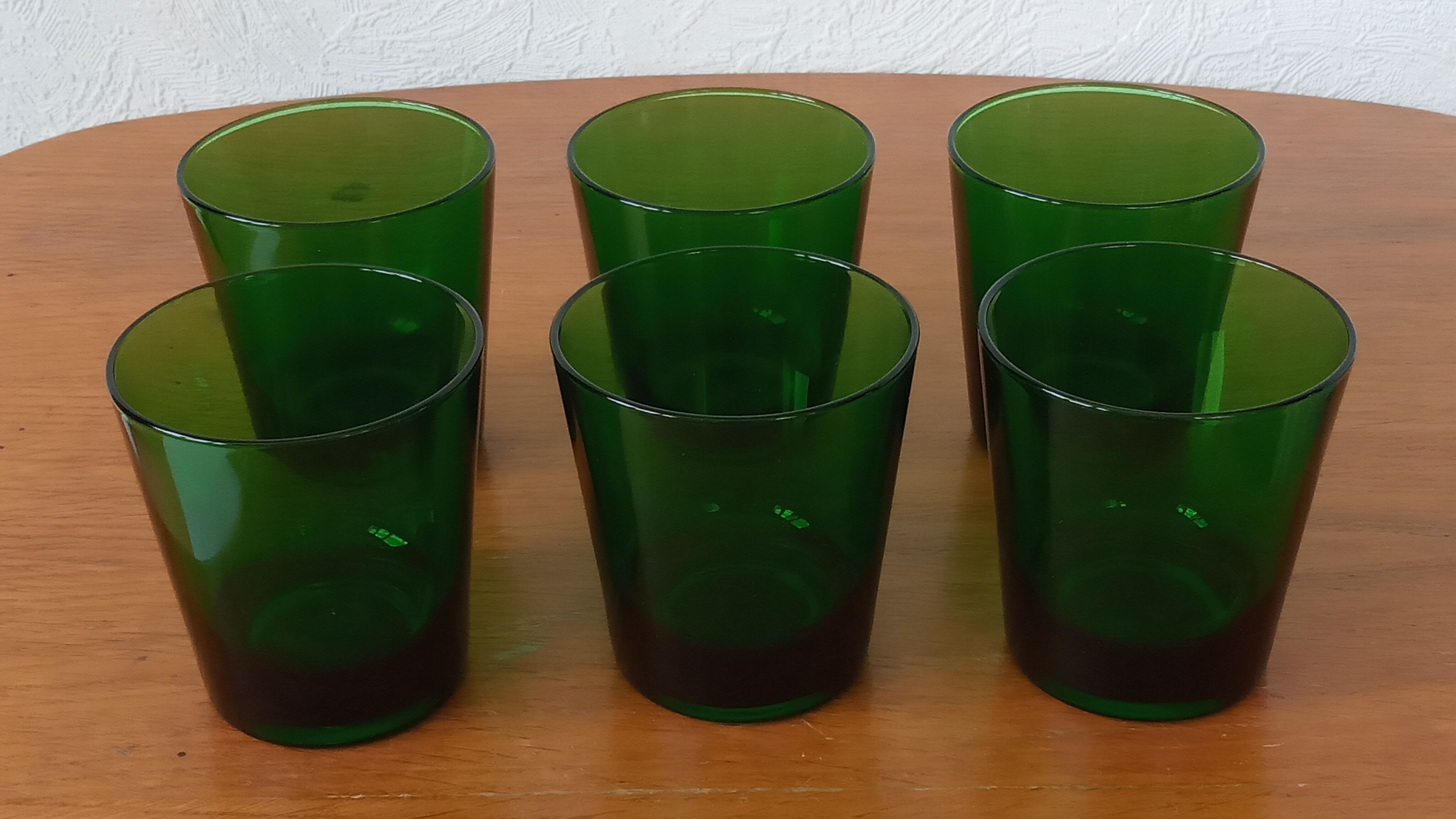 Lot de six verres verts vintage