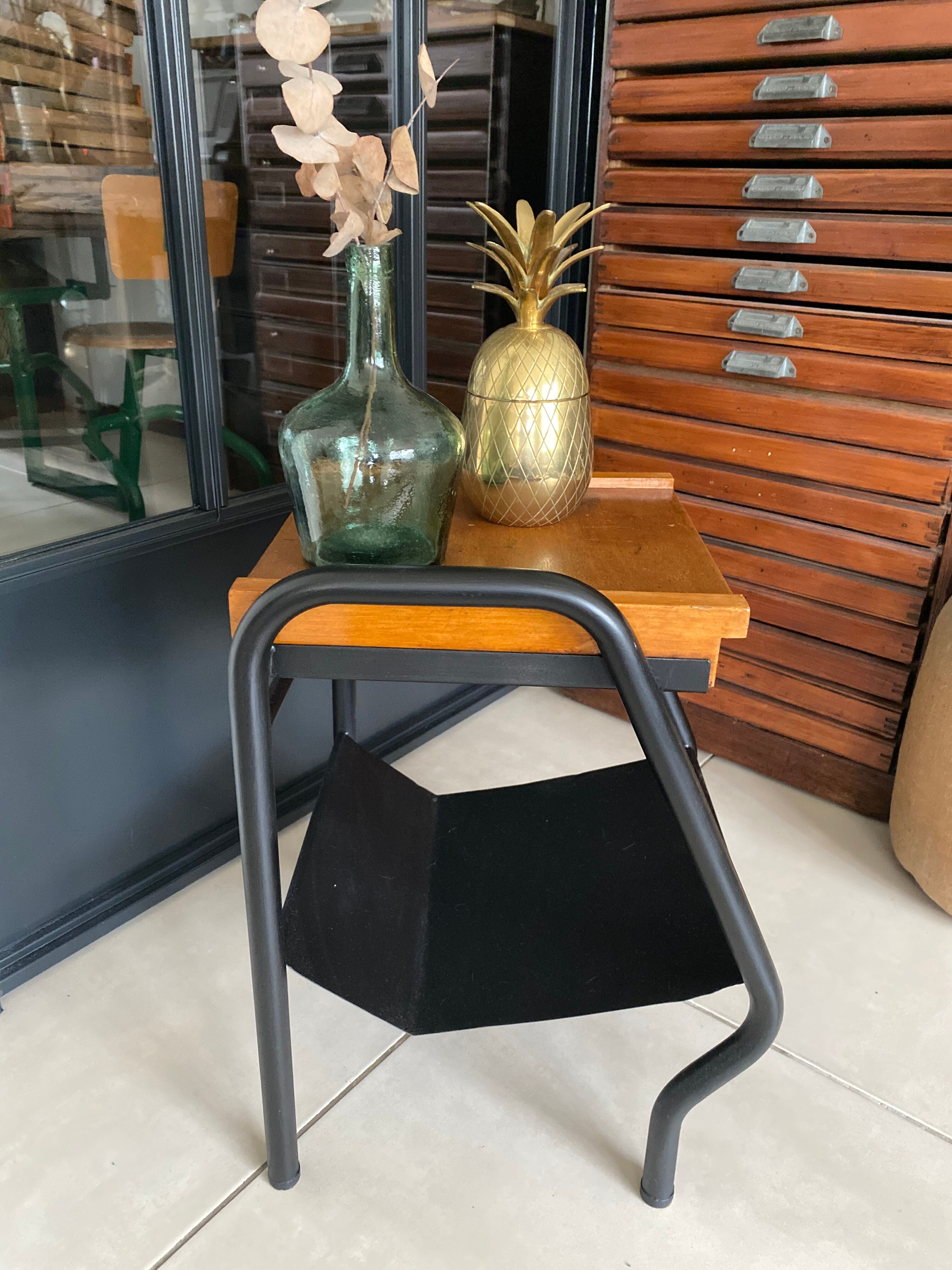 Chevet d’internat vintage