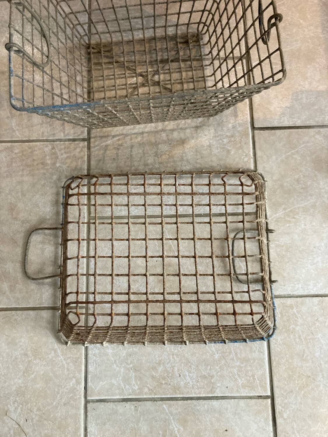 Set of 2 oyster mannas