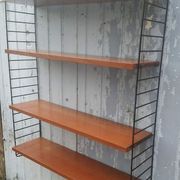 Vintage wall shelf in Teak veneer and black metal, Nisse Strinning, 60s