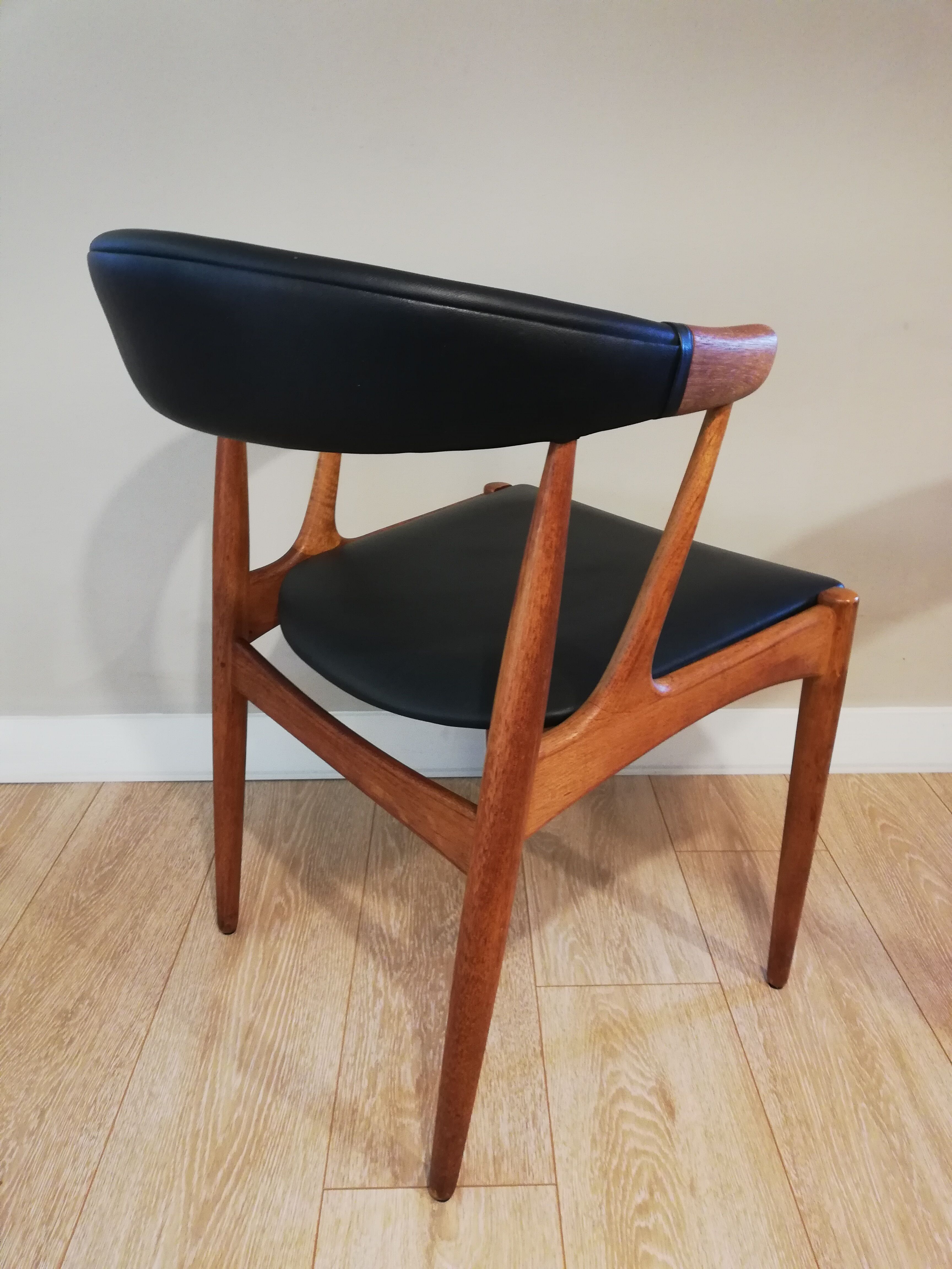 Johaness Anderson pair of scandinavian teak armchair model BA113