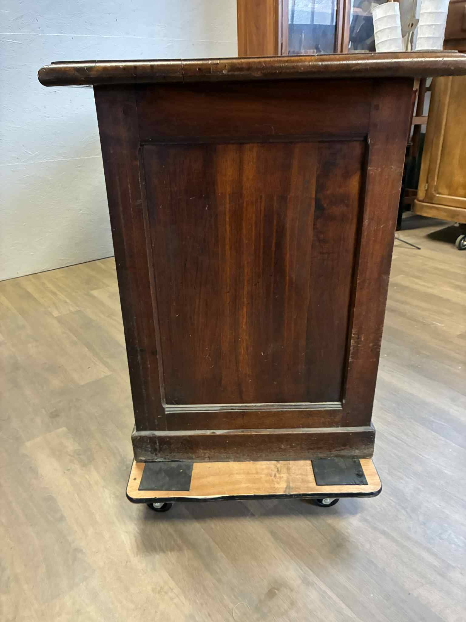 Commercial Bank Counter