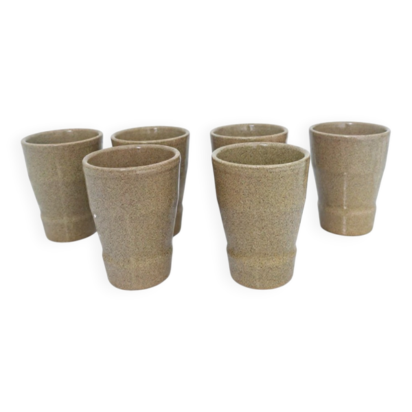 Lot des 6 gobelets Grès signé Cermer.Beige mouche, fini mat granité.