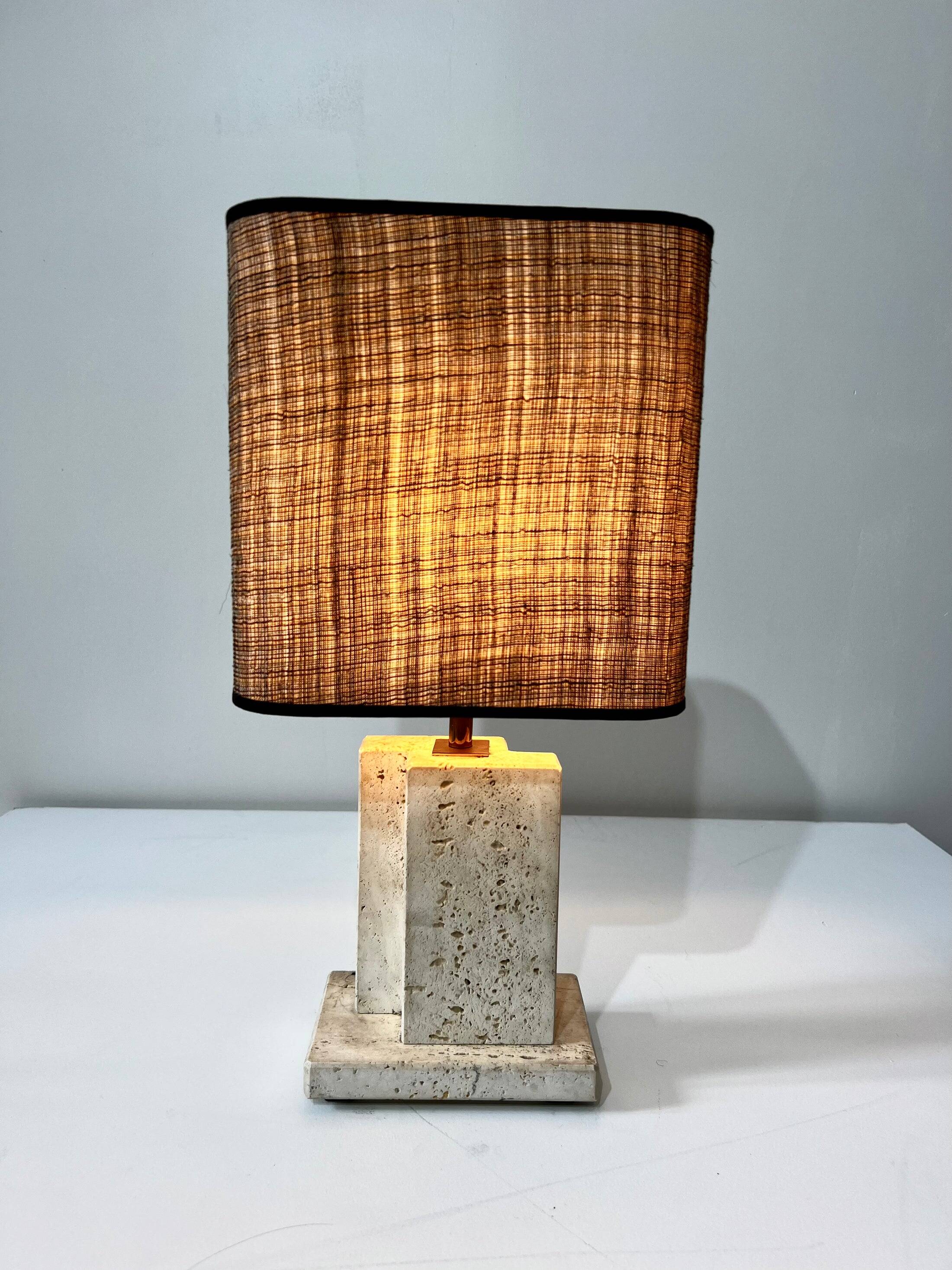 Lampe de table en travertin, 1970