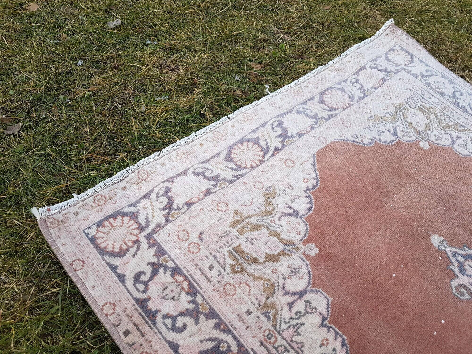 Vintage Turkish Oushak rug 85x150 cm