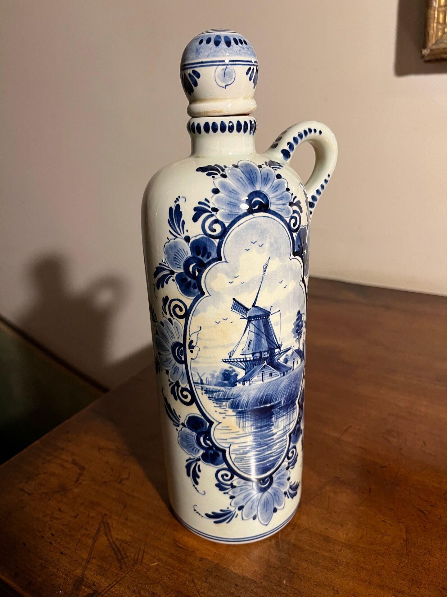Delftware vase hand-painted – windmill decoration and f