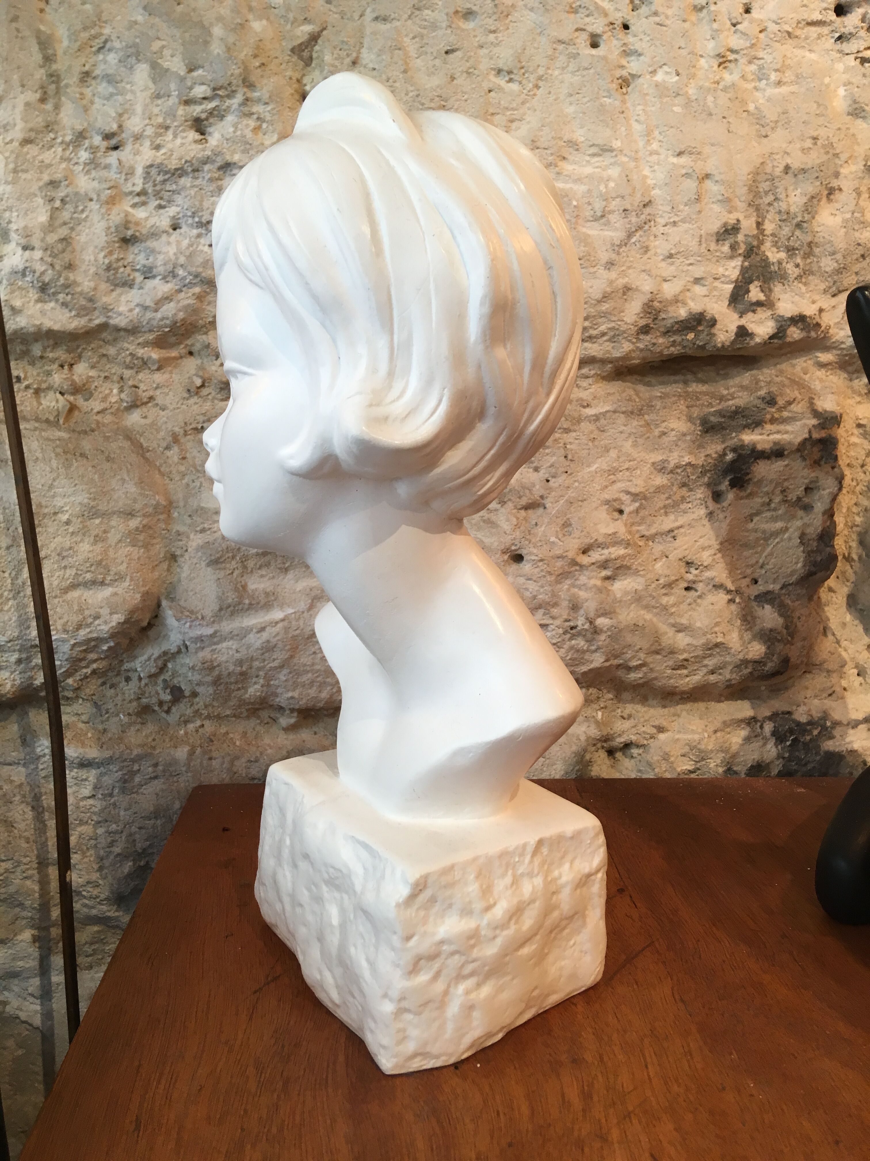 Statue ou buste en plâtre de jeune fille femme