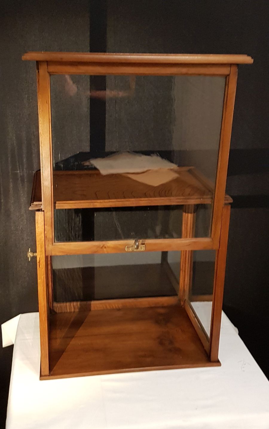 Showcase to be laid by trade