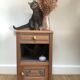 Adorable table de chevet en bois