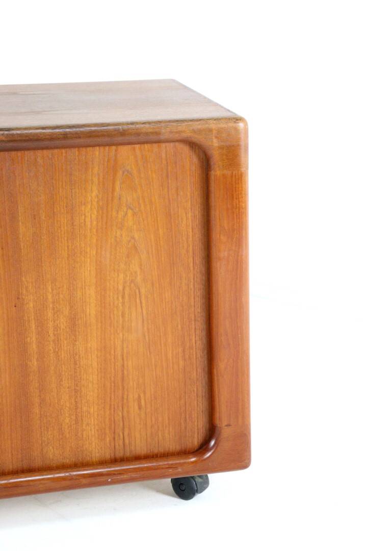 Dyrlund audio / tv cabinet 'Gronhoj'