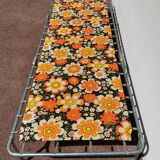 Vintage SOleil bath, Orange flower deckchairs