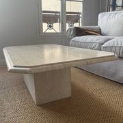 Table basse en travertin