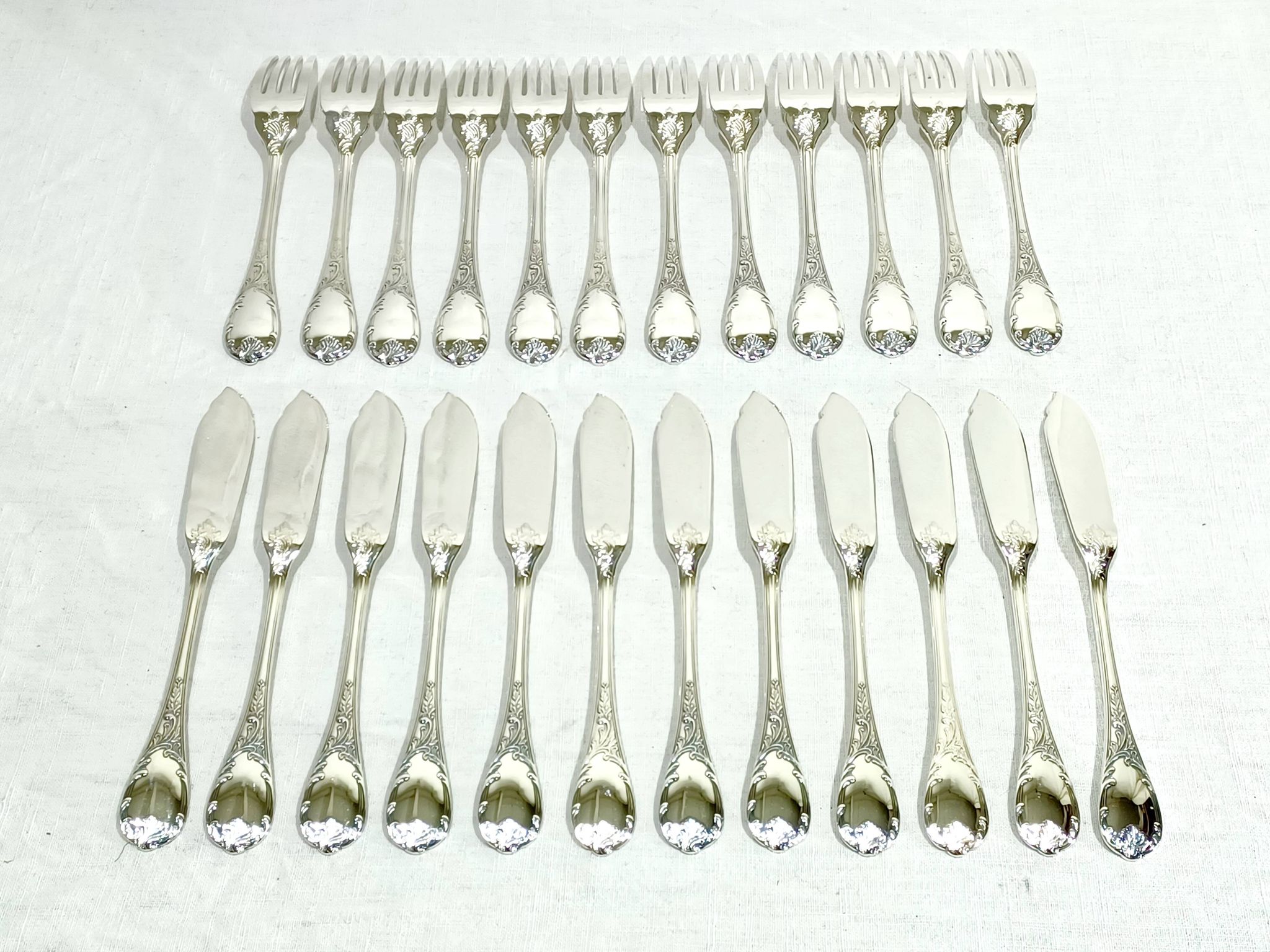 Christofle – 12-piece silver-plated fish cutlery set, Marly model