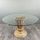 Table sur pied central en bois sculpté, XXe siècle