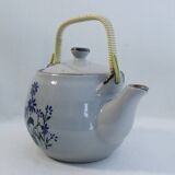 Tea set and 3 cups - floral motifs