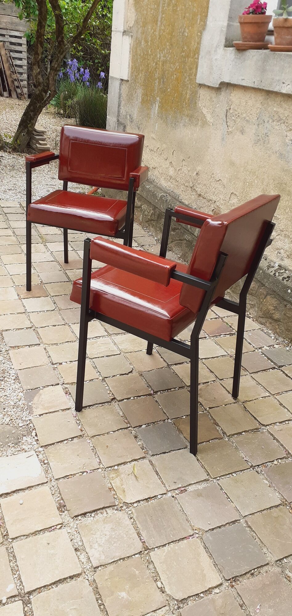 Pair of vintage armchairs year 60 imitation leather burgundy