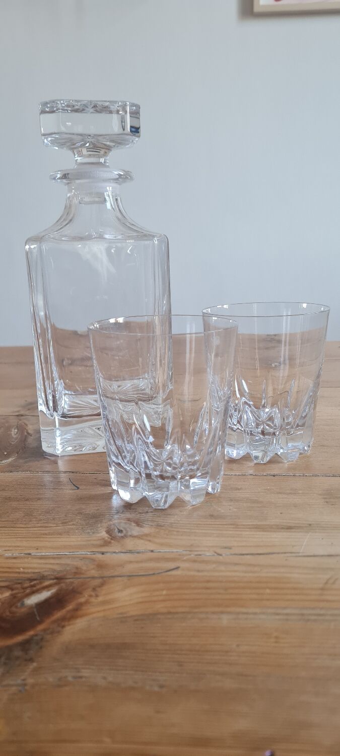 Crystal whisky decanter