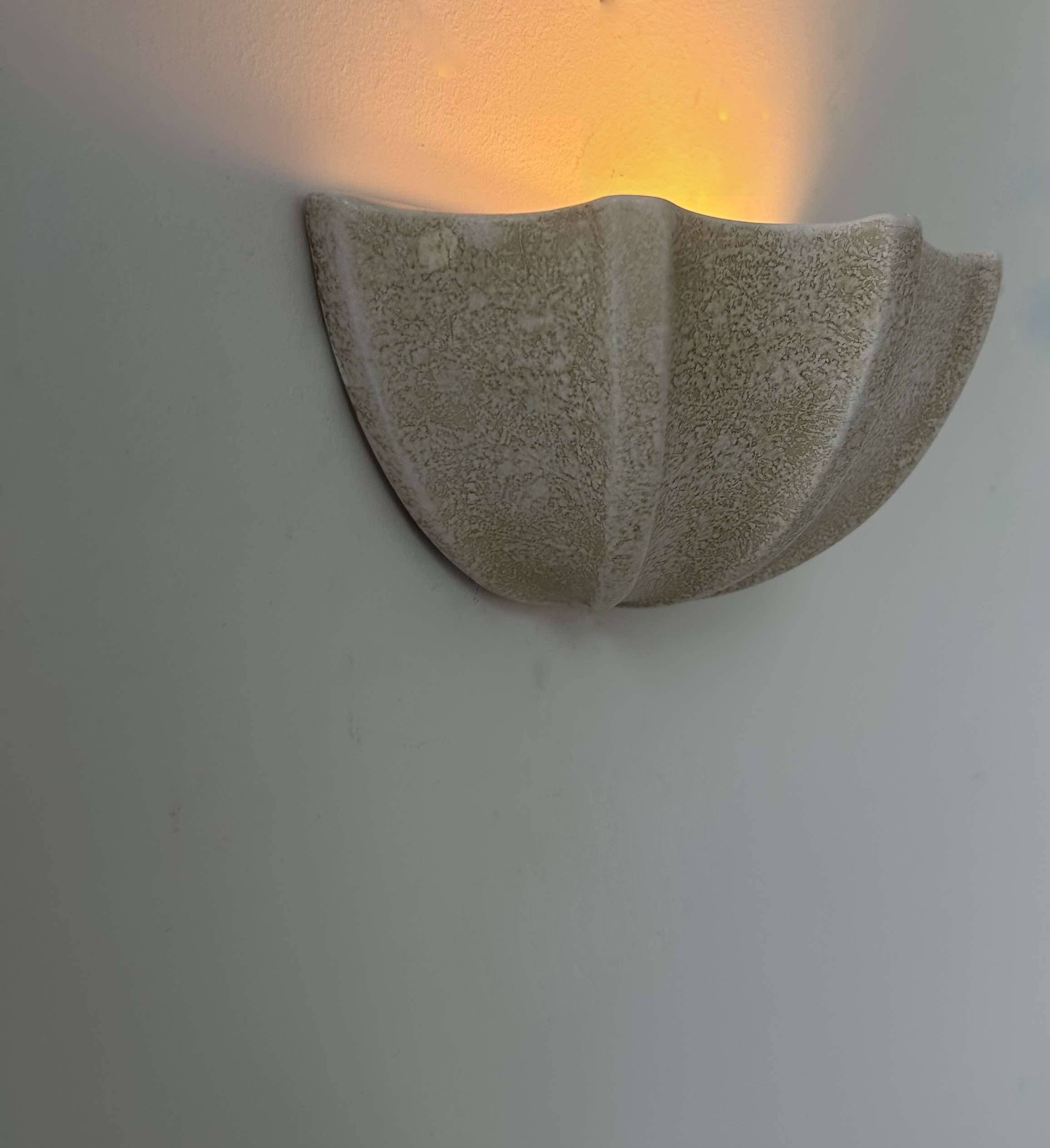 Vintage porcelain shell wall light, speckled beige, France 1960