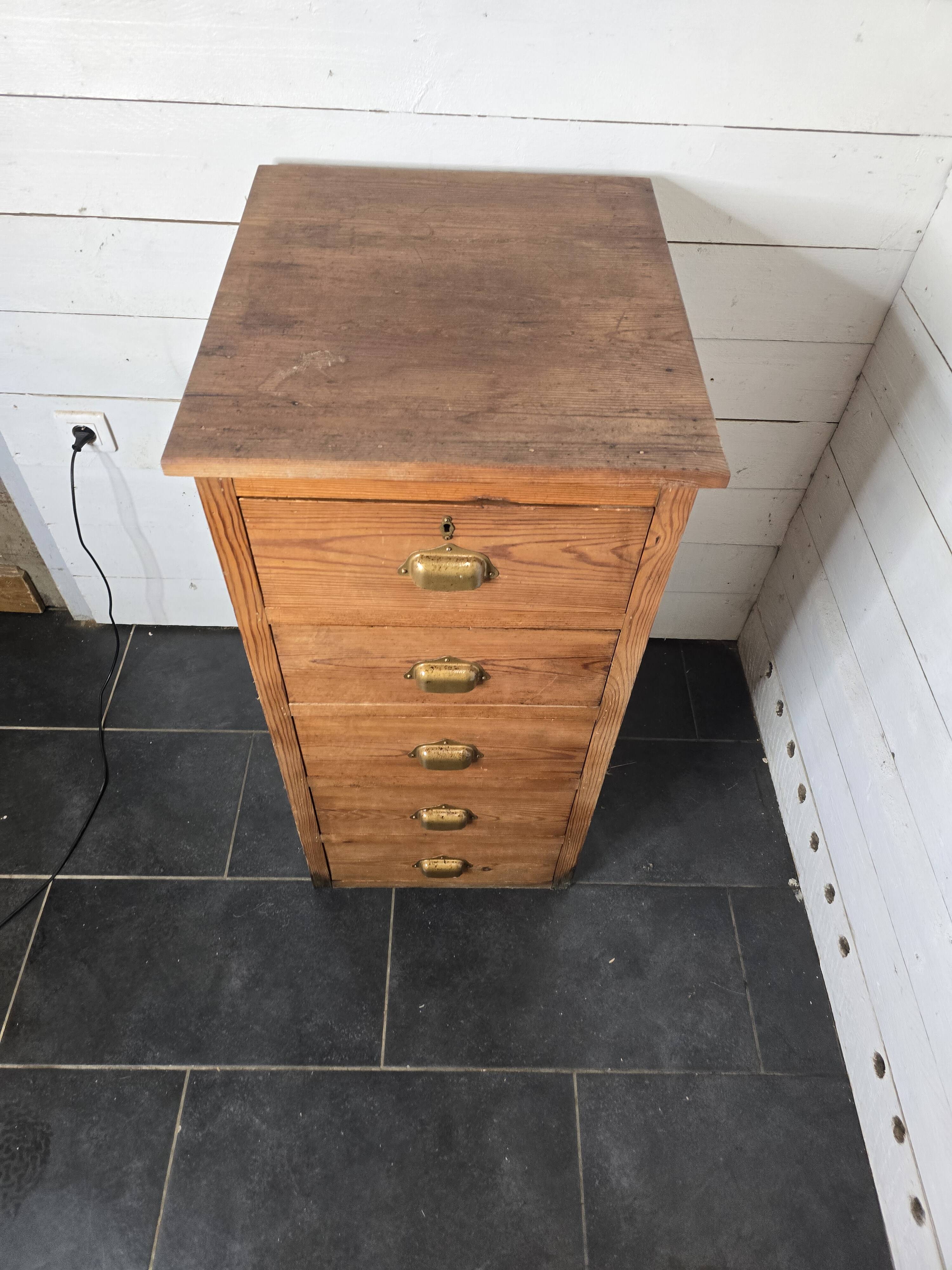Craft cabinet with 4 drawers