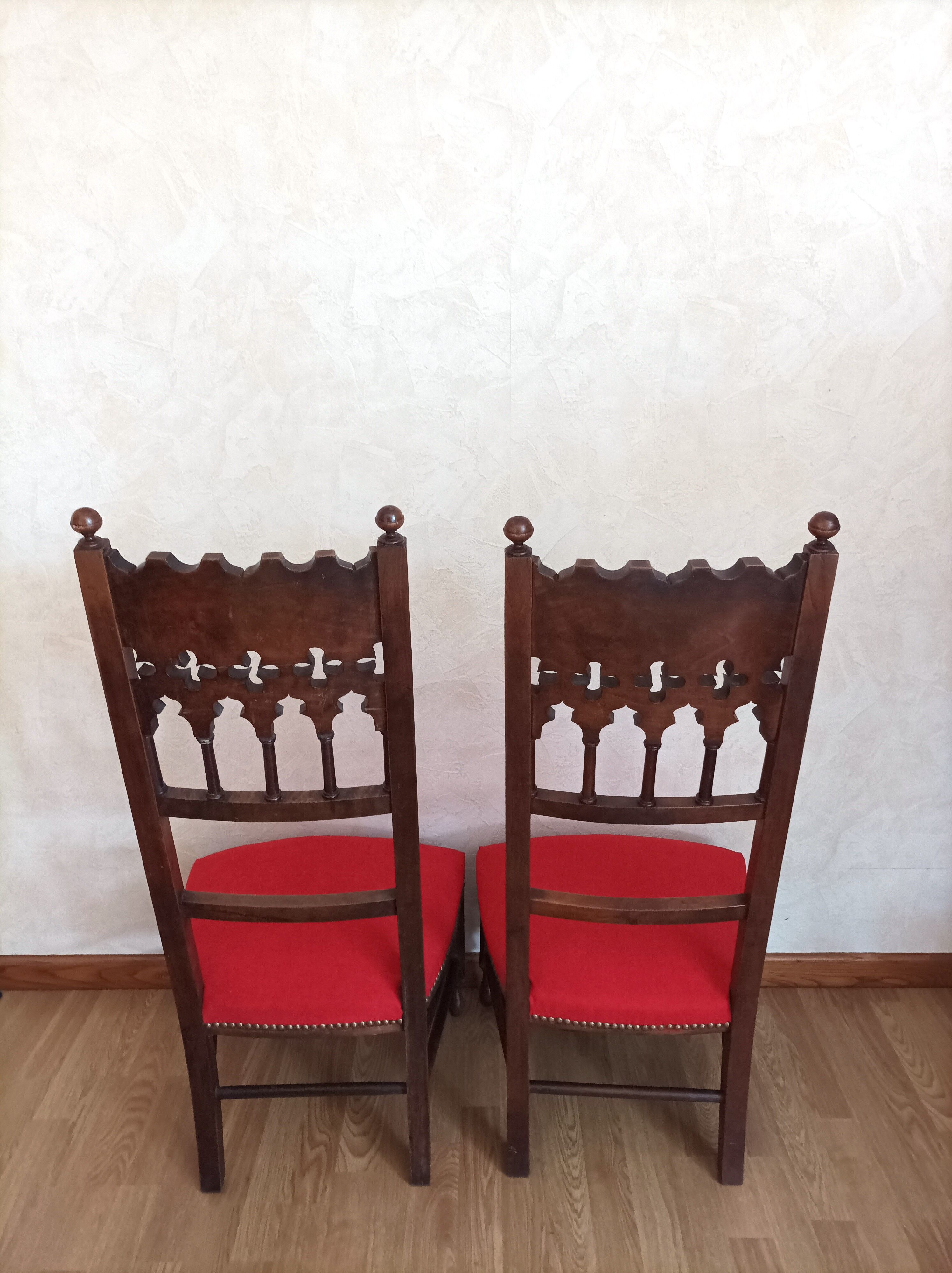 Chaises à la cathédrale