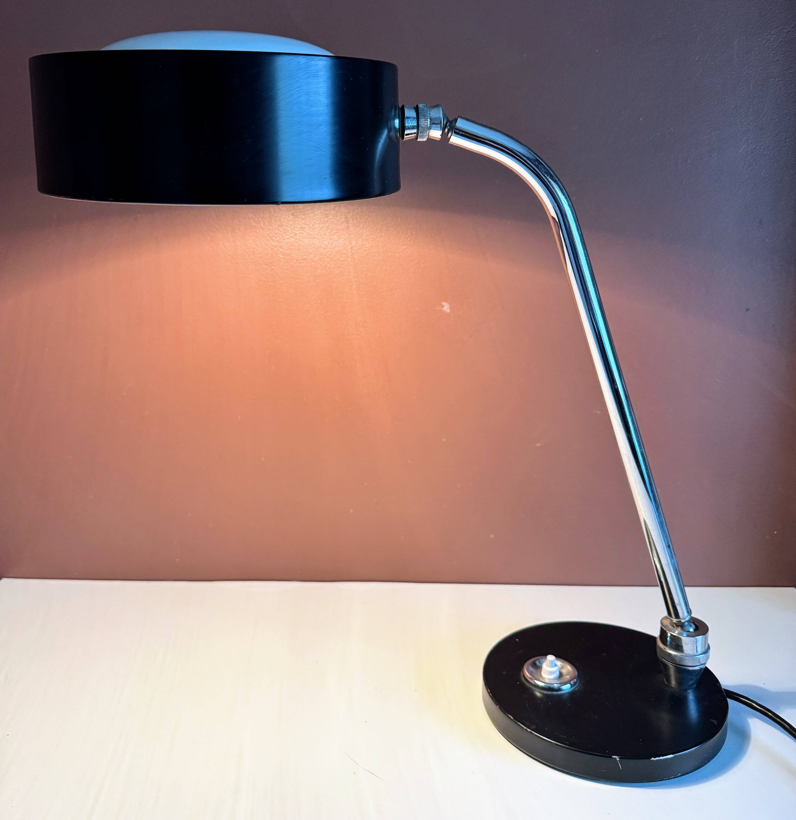 Vintage JUMO lamp model 900 from the 60s/70s.
