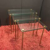 Tables gigognes en laiton et verre