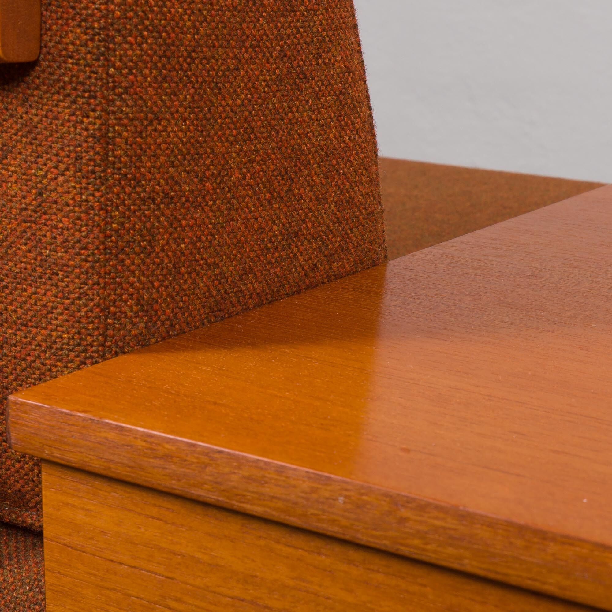 Svane daybed by Igmar Relling in original dark orange wool upholstery, Norway 1970s