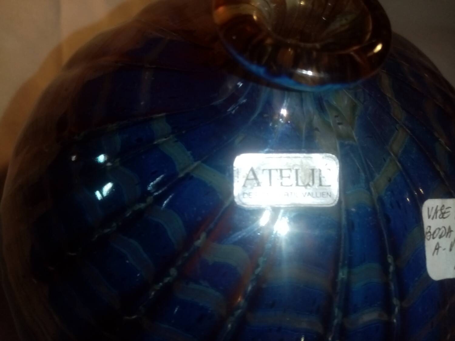 Superb old Kosta Boda vase, Berti Vallien