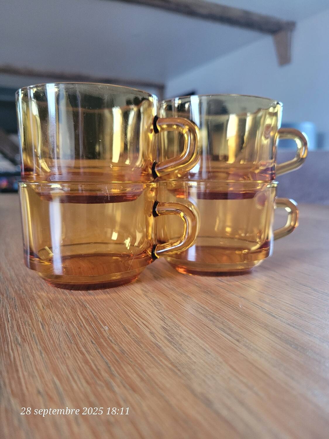 4 amber glass coffee cups