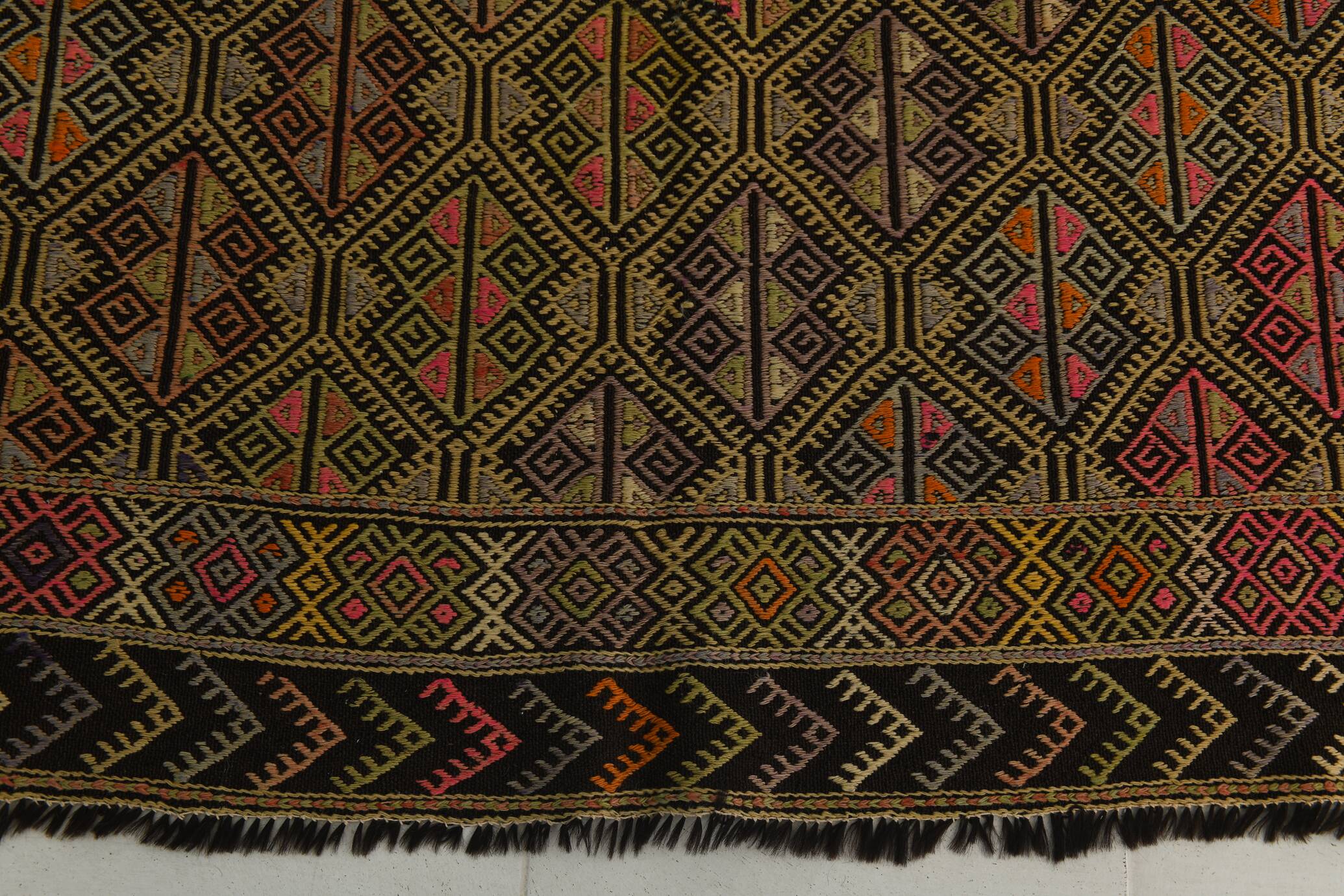 6x7 Turkish Vintage Kilim Rug, 180x207Cm