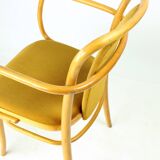 Fauteuil Ton en bois courbé et velours doré, Tchécoslovaquie 1930, 40 disponibles