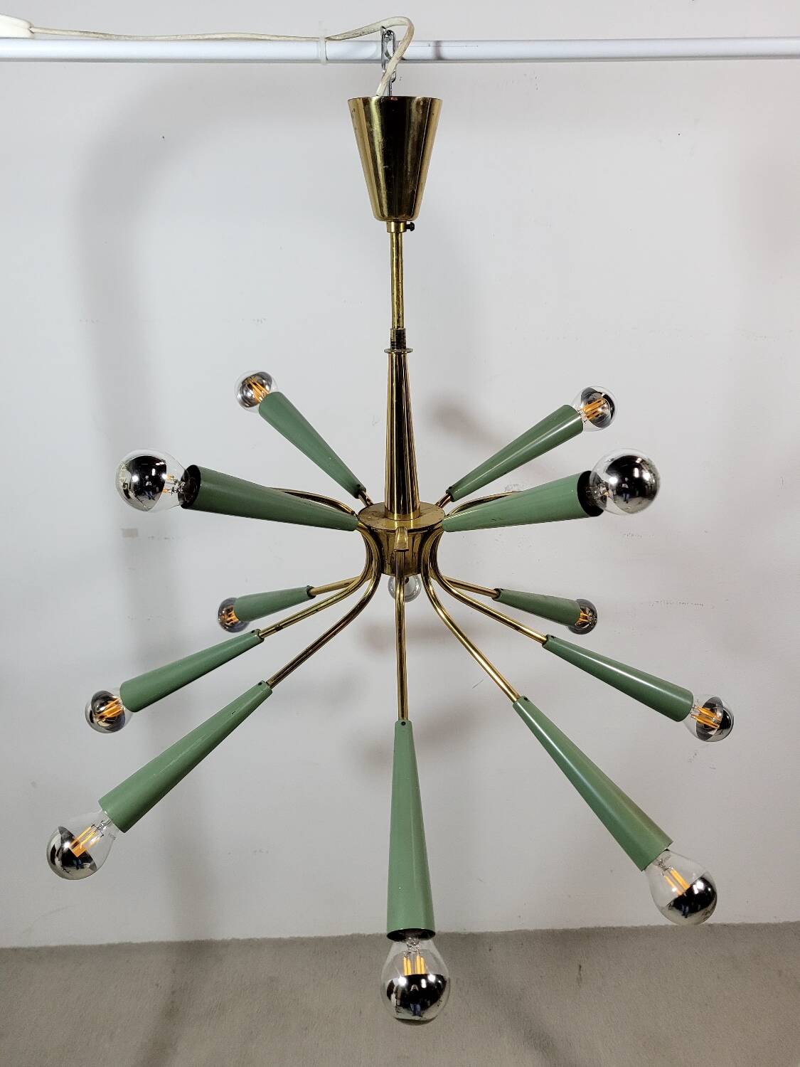 Vintage Sputnik chandelier or suspension in Stilnovo brass
