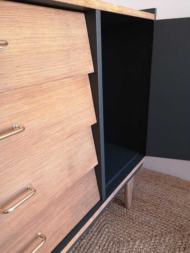 Dresser of the 60s