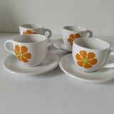 Set of 4 seventies-style cups and saucers