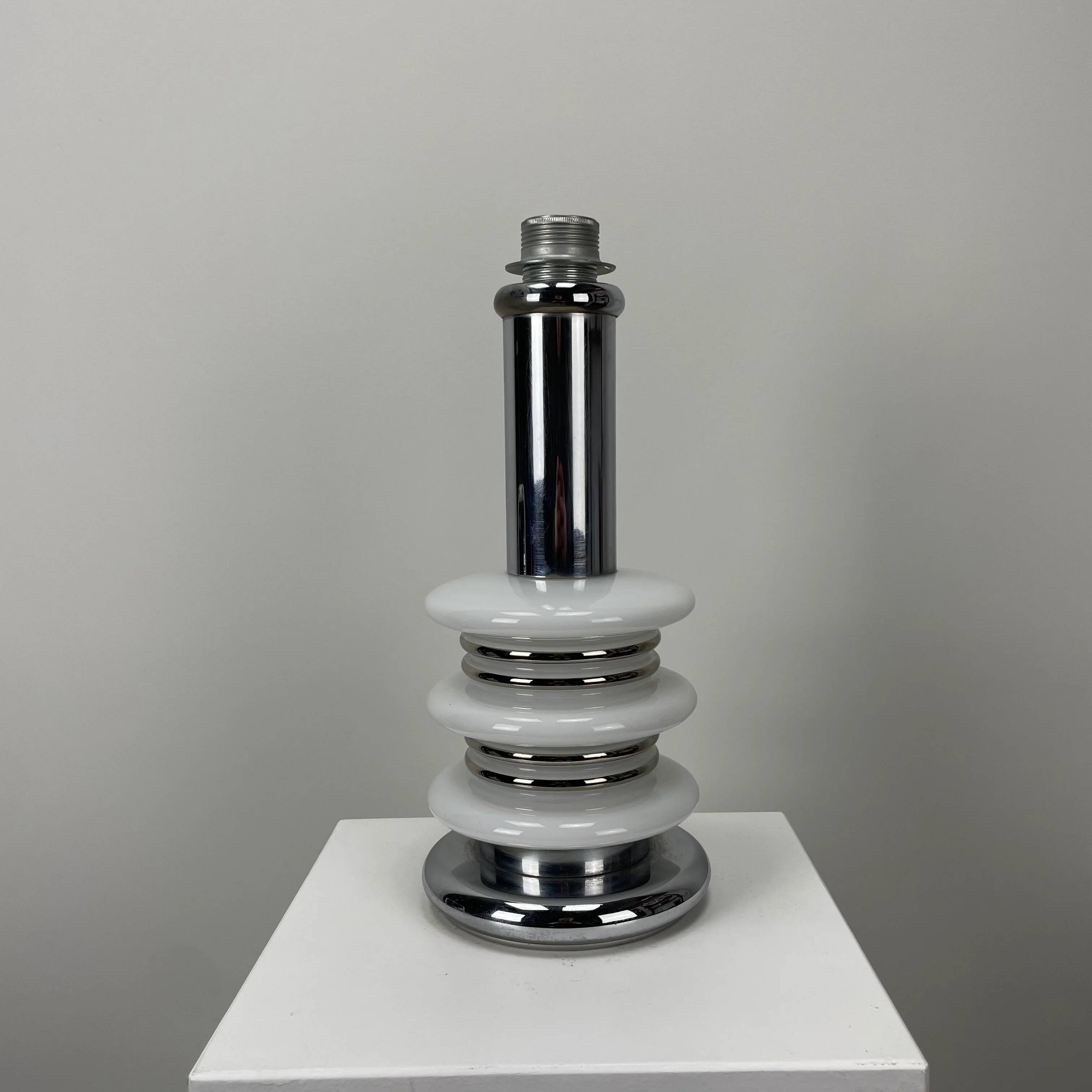 Lampe de table chrome et verre de sapce age par Hustadt Leuchten 1970
