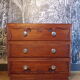 Commode vintage à fleurs