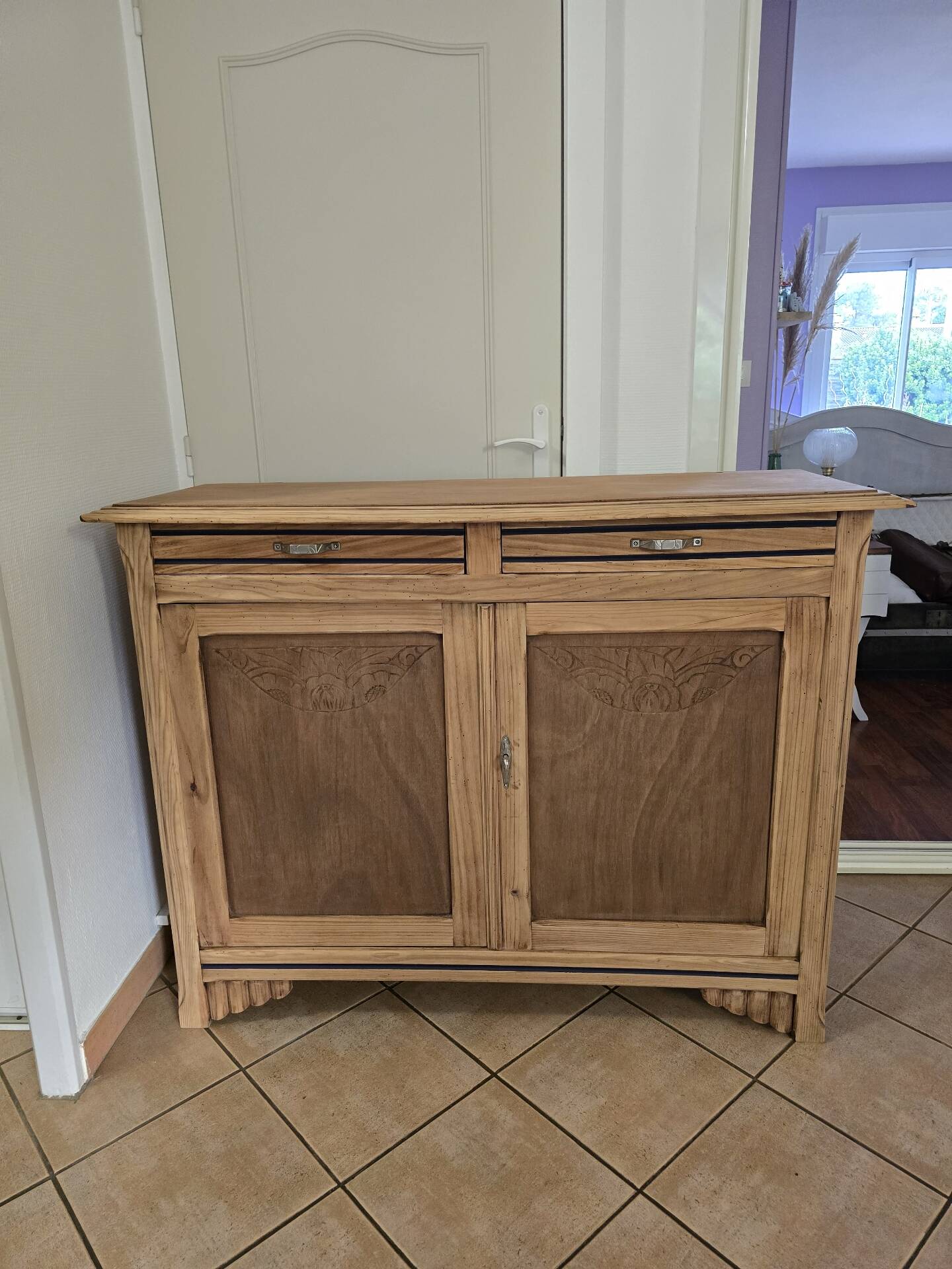 Buffet in Art Deco style, restored solid raw wood.